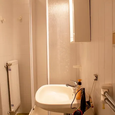 Piscina E Posto Auto Per Un Relax A 400 Mt Dal Mare Pietra Ligure